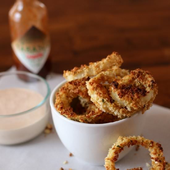 Baked Onion Rings with Chipotle Dip