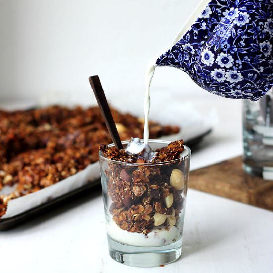 Sticky Date Granola