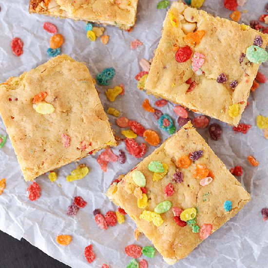 Fruity Pebbles Blonie Bars