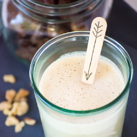 Banana Date Protein Shake {v + gf}