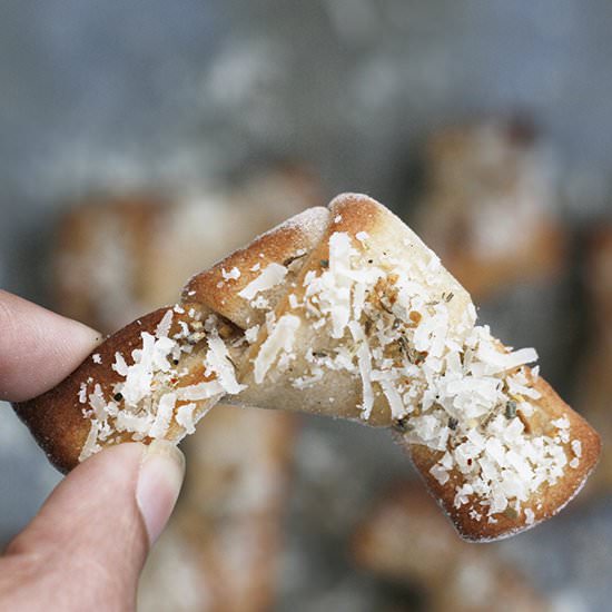 Garlic Parmesan Knots