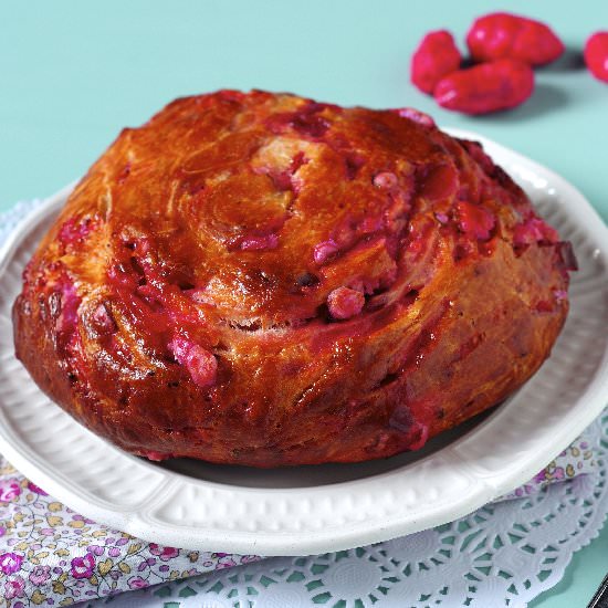 Brioche with Pink Pralines