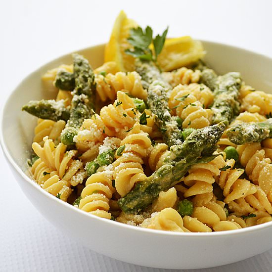 Lemon Cream Pasta With Asparagus