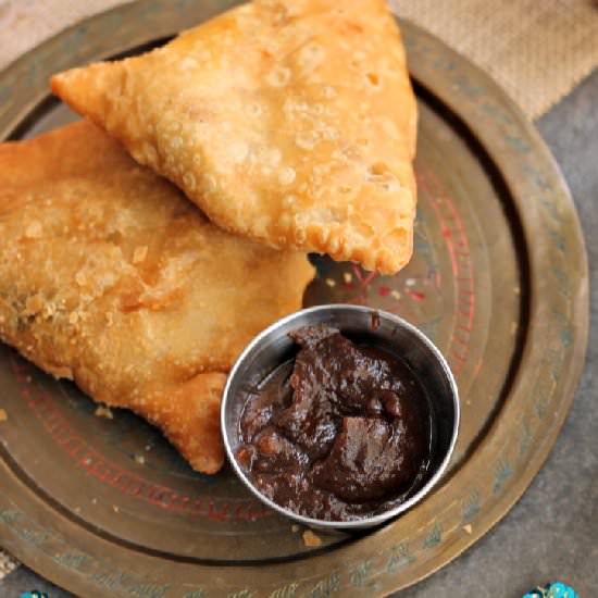 Medjool Dates and Tamarind Chutney