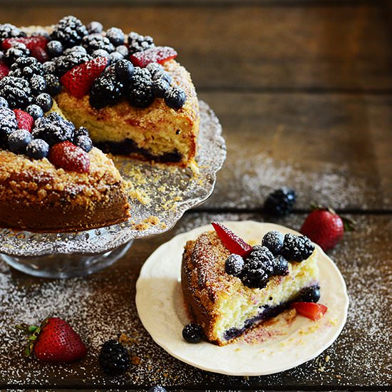 Berry Crumble Cake