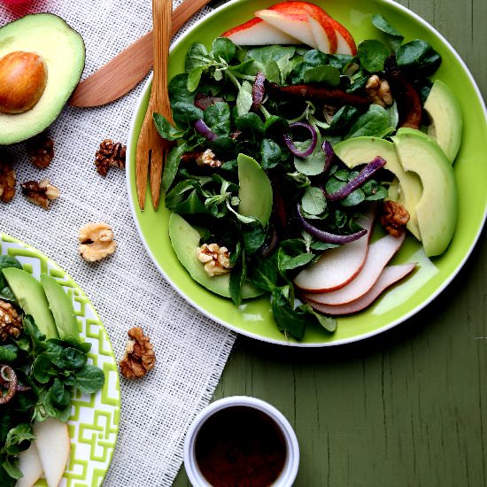 Walnut, avocado & pear salad