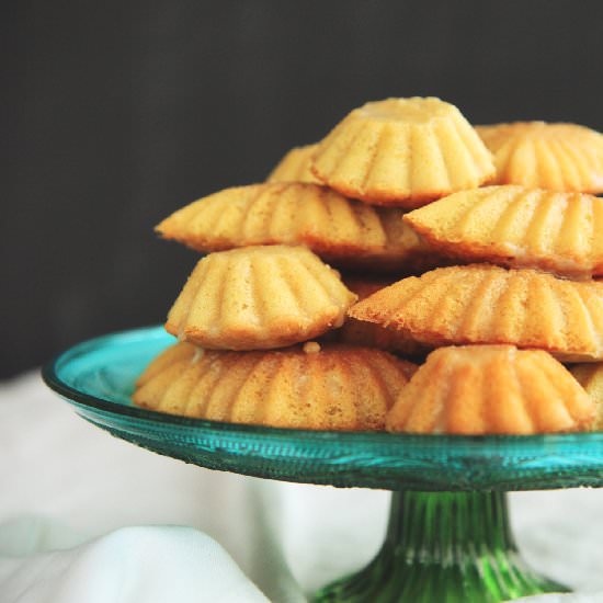 Sansa’s Lemon Cakes