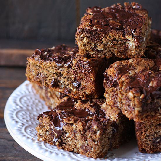 Peanut Butter Chocolate Oat Bars