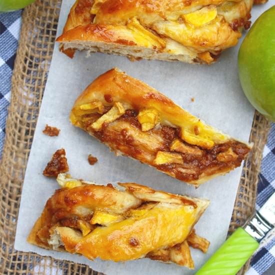 Braided Biscoff Apple Bread