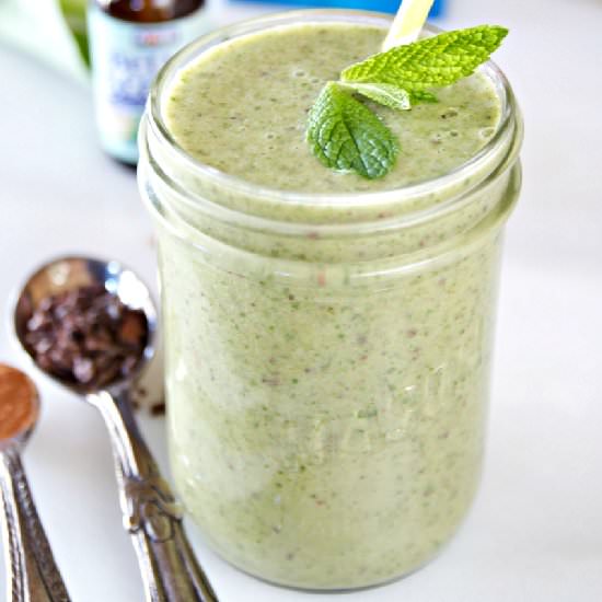 Vegan|Raw Mint Cacao Chip Smoothie