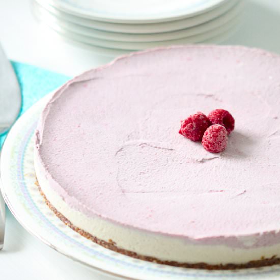Raw Raspberry Vegan Cheesecake