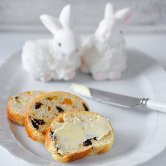 Traditional Easter Buns