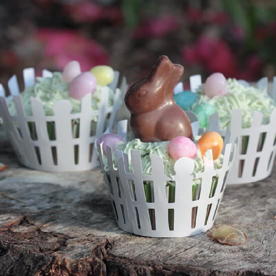Cadbury Egg Stuffed Cupcakes