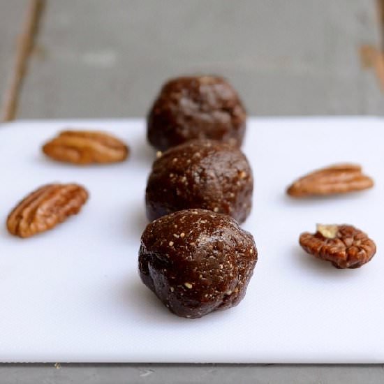 Chocolate Pecan Pie Snacks