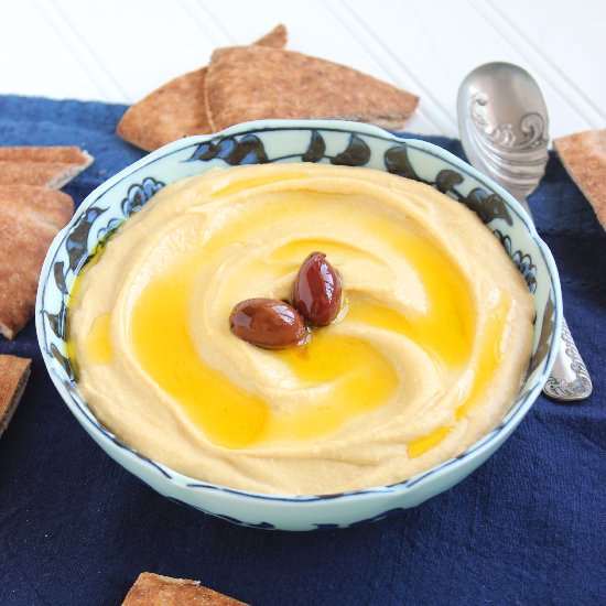 Easy Homemade Hummus