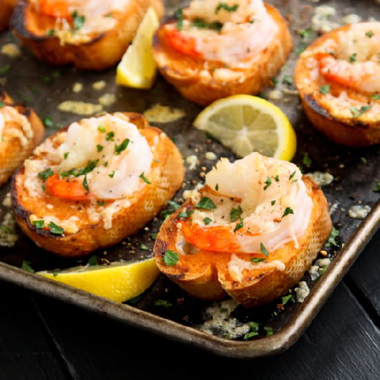 Sriracha Garlic Toasts with Shrimp