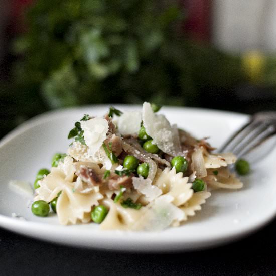 Pasta with Peas & Prosciutto