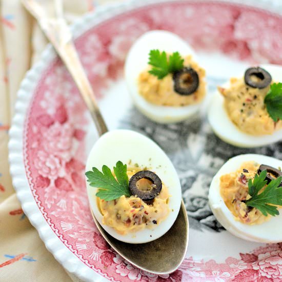 Eggs Stuffed with Sun-Dried Tomato