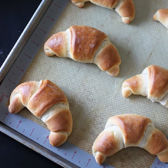 Simple and Perfect Dinner Rolls