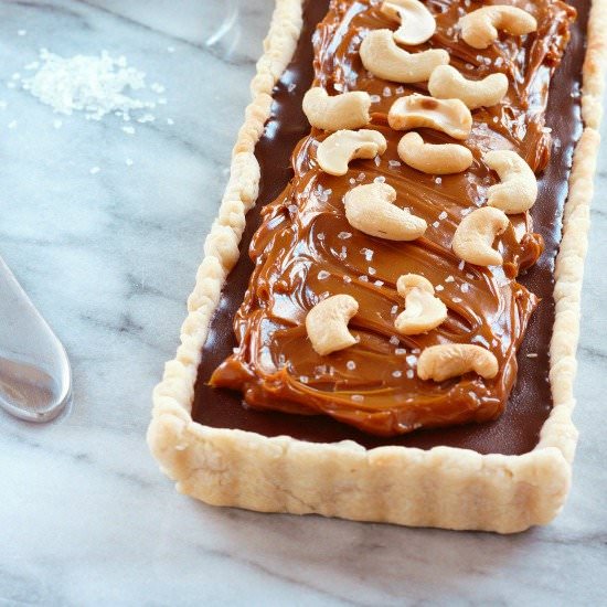 Salted Cashew-Bittersweet Choc Tart