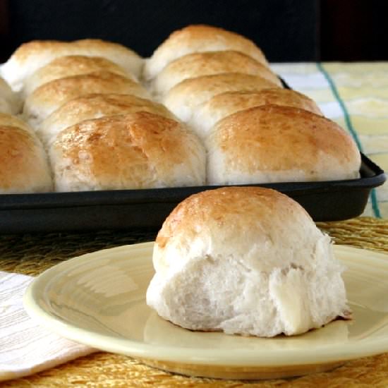 Big, Soft, Fluffy Dinner Rolls