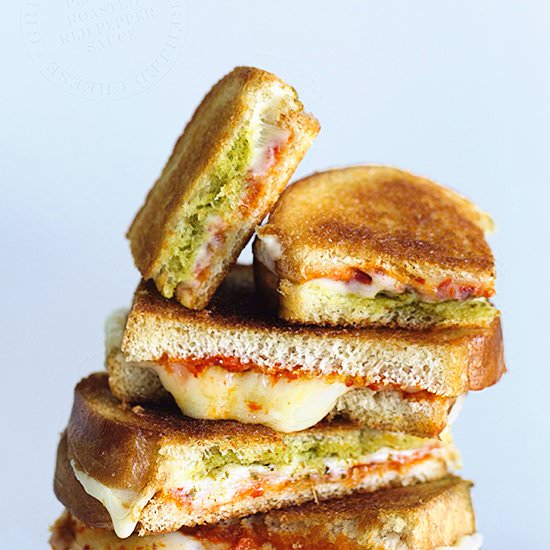 Pesto&Roasted Pepper Grilled Cheese
