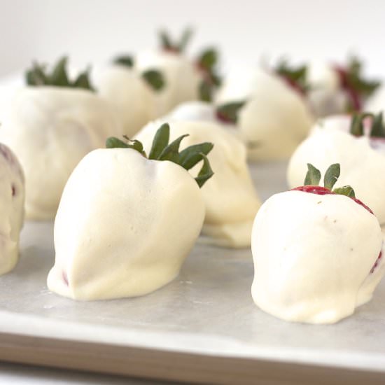 Protein “Fro-yo” Strawberries