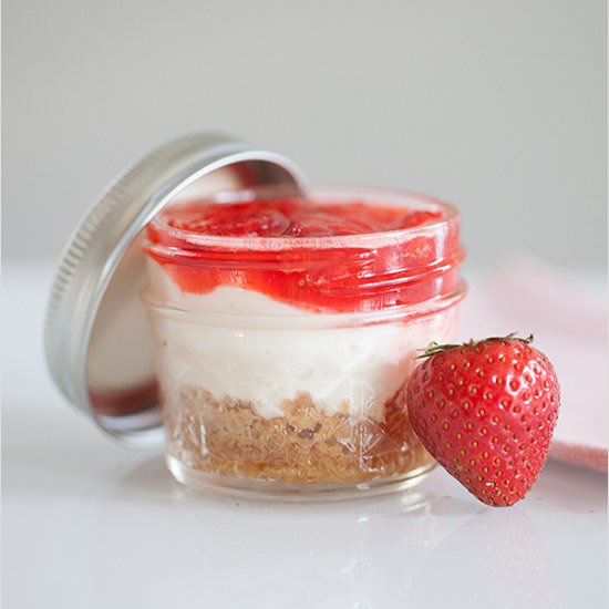 Cheesecake In Mini Mason Jars