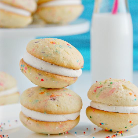 Funfetti Cake Batter Whoopie Pies