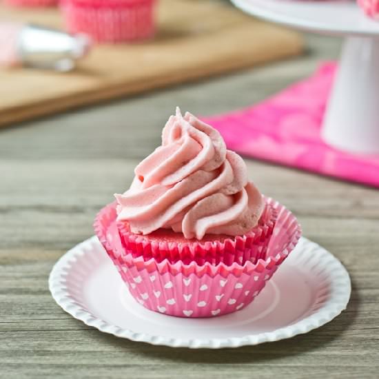 Strawberry Buttercream Cupcakes