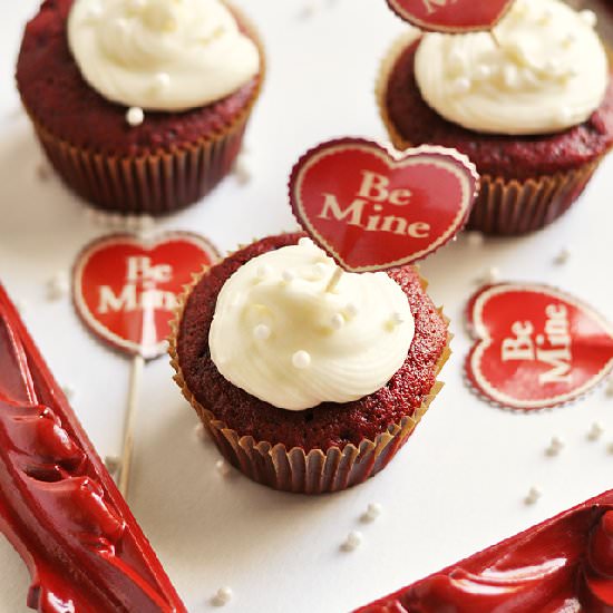 Red Velvet Cupcakes With Cream Cheese