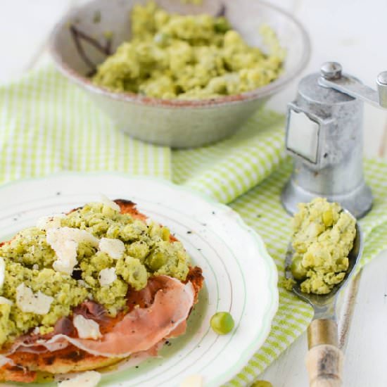 Spring Pea Hummus