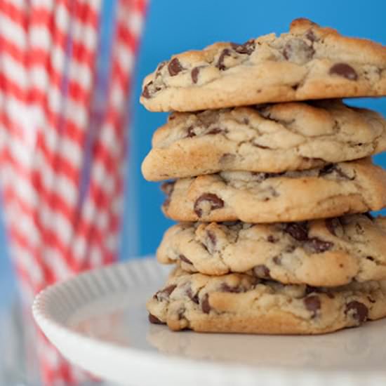 Giant Chocolate Chip Cookies