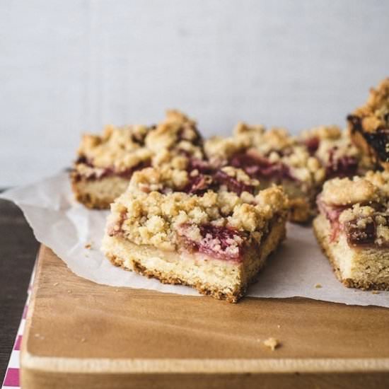 Strawberry-Rhubarb Streusel Bars
