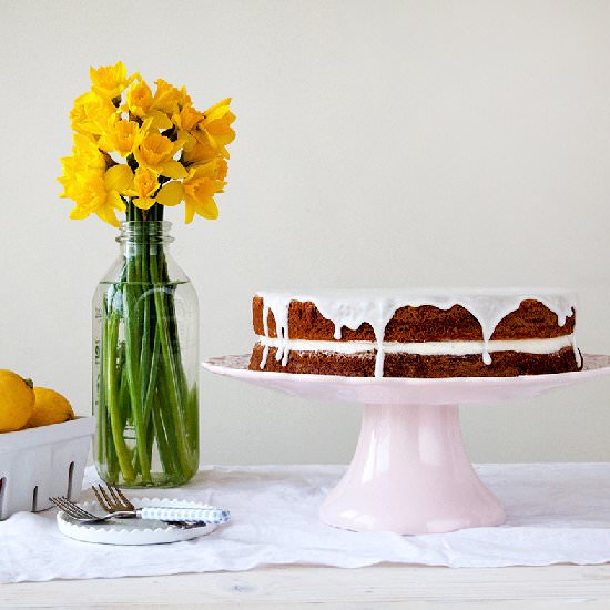 Lemon & lavender cake