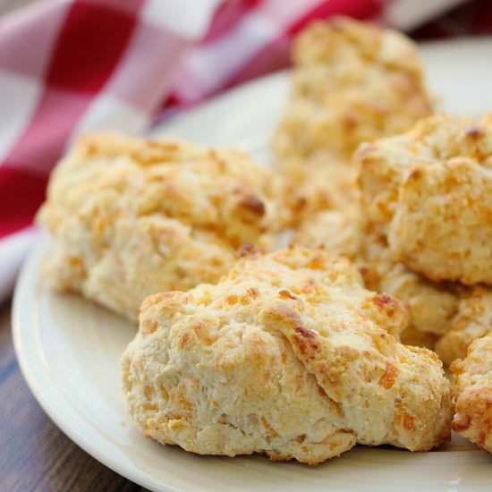 Easy Cheesy Garlic Biscuits