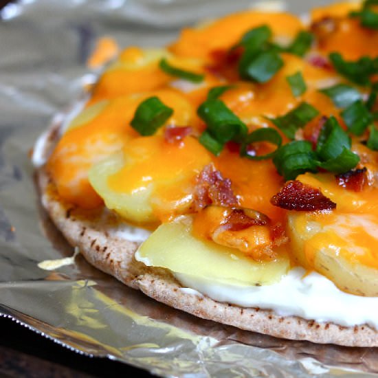 Loaded “Baked” Potato Pita Pizza