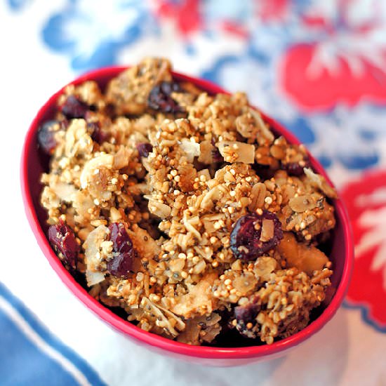 Vanilla Granola w/ Quinoa and Chia
