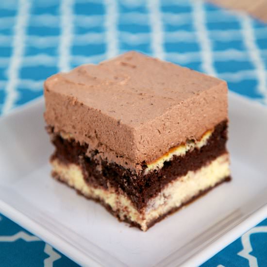 Tiramisu Love Cake