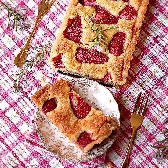 Rosemary tart with strawberries