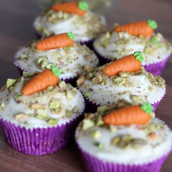 Carrot cupcakes with lime frosting