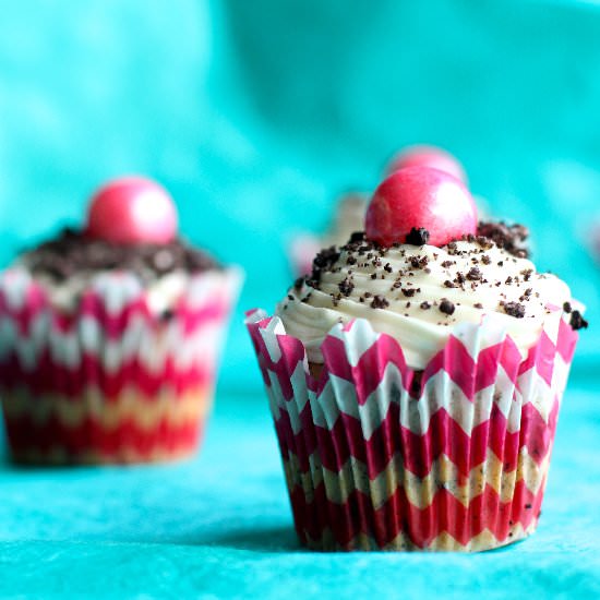 Oreo Stuffed Cupcakes