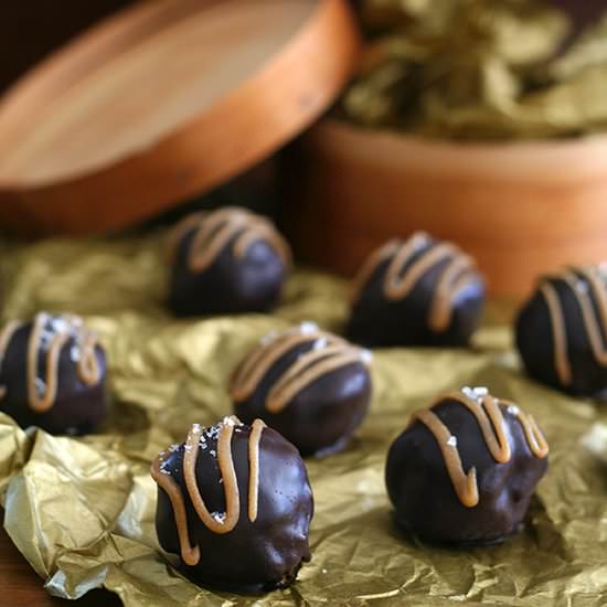 Salted Caramel Cake Pops