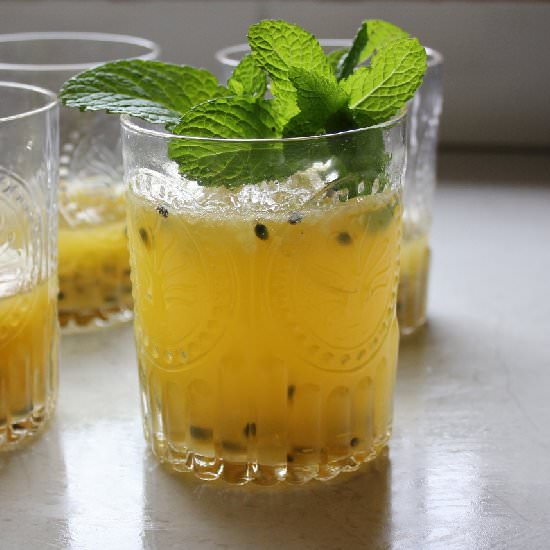 Passionfruit Mint Fizz