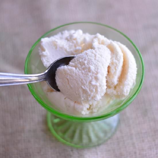 Vanilla Bean Honey Ice Cream