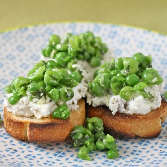 Pea & Ricotta Crostini