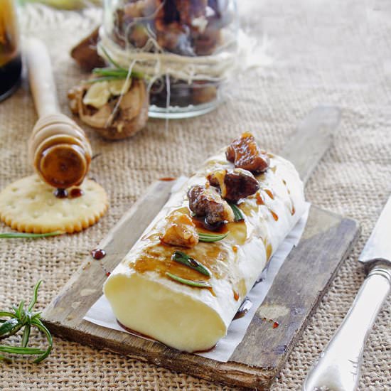 Brie, honey, caramelized walnut