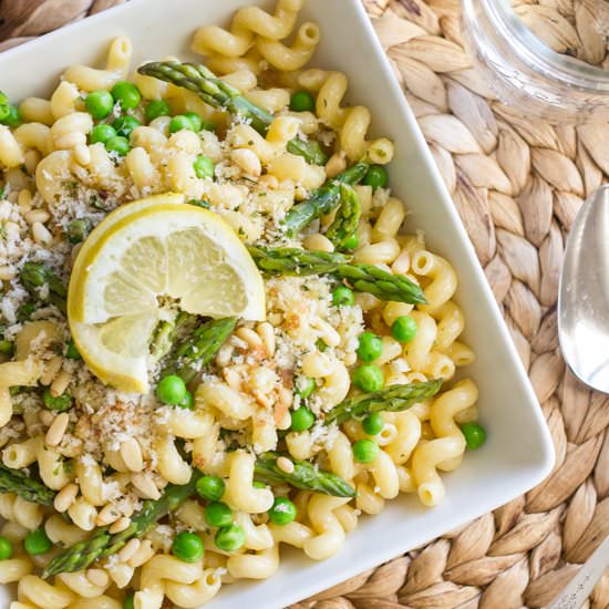 Pasta with Garlic Cream Sauce