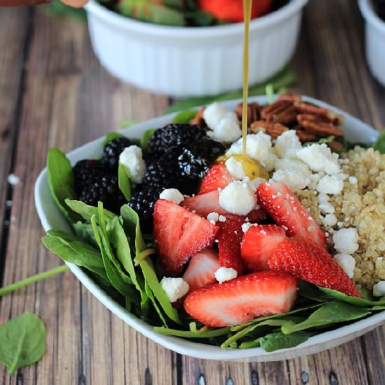Detox Berry Quinoa Spinach Salad