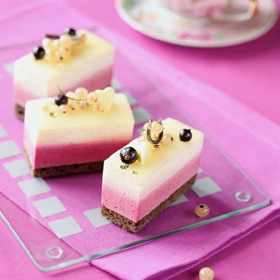 Black and White Currant Mousse Bars